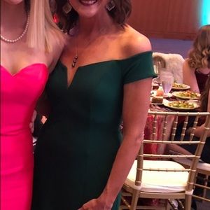 Size 2P Vincent Camuto gown. Worn once